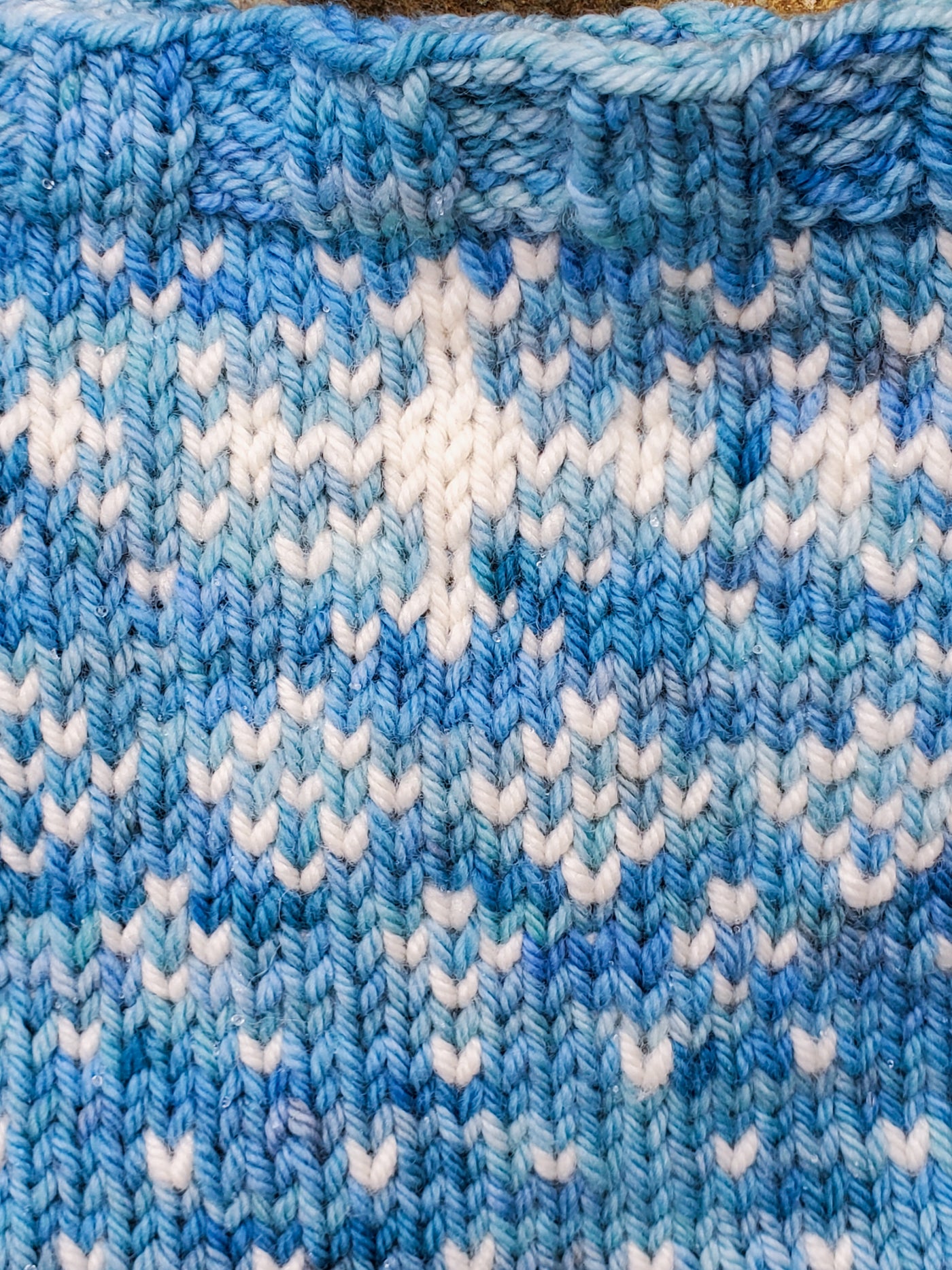 Hills of Snow Cowl Pattern